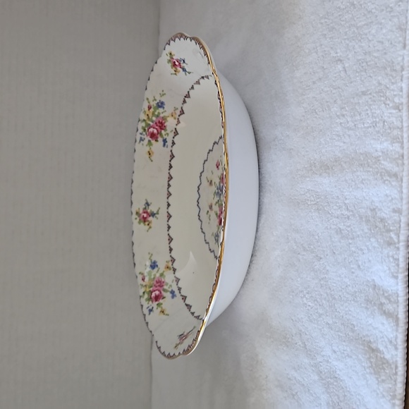 Vintage Royal Albert Petit Point  Oval Vegetable Serving Bowl Bone China - Picture 6 of 7